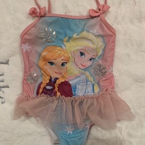 Disney size 3/4 bathing suit frozen themed